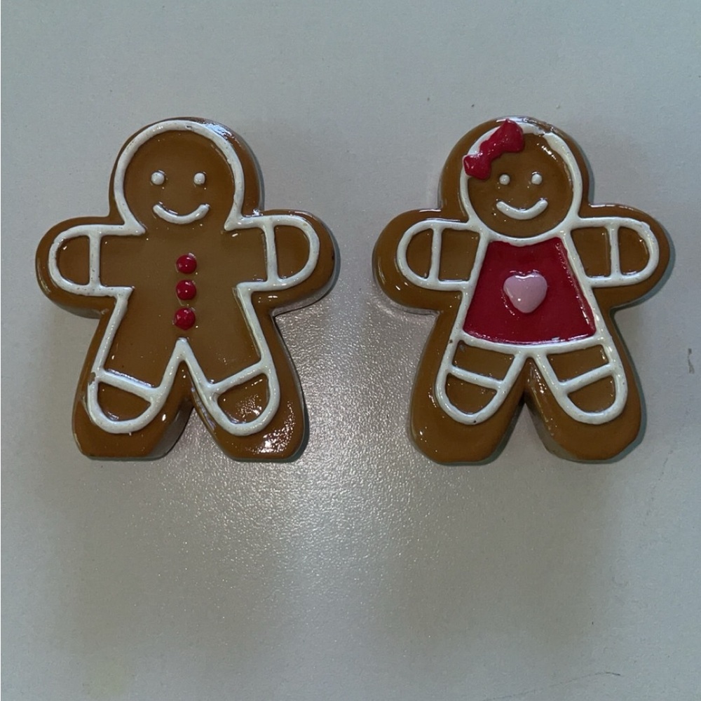 Gingerbread Man and Woman Decor Set